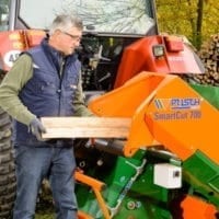 Holzsägeautomat Bedienung ergonomisch durch niedrige Höhe