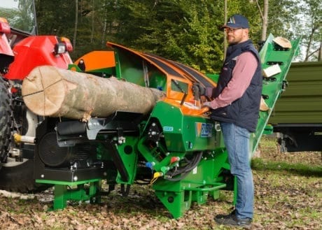 Sägespalter, Sägespaltautomat SpaltFix S-375. Optionales TUBRO-Paket für eine Leistungssteigerung auf bis zu 25 srm Scheitholz pro Stunde! Der Sägespalter wird dafür mit einer erweiterten Hydraulikanlage und einer abschaltbaren Spalthubreduzierung ausgestattet.