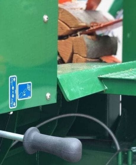 Automatischer-Spalter-Spaltautomat-SensoSplit-35-POSCH-Leibnitz-Schalthebel