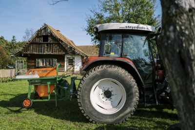 Tischkreissaege-Laengsschnitt-machen-UniCut-POSCH-Leibnitz-Aktion-Transport-Mosbachers-201